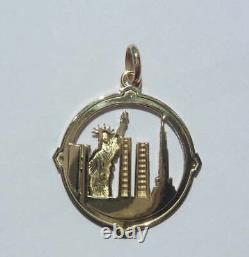 0.15 ct Round Cubic Zirconia Men's New York City Charm Pendant in 925 Silver